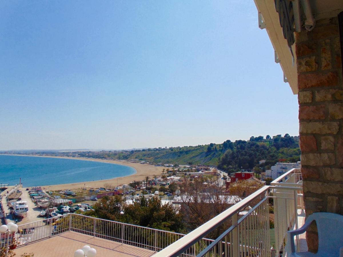 N019 - Numana, Prestigioso Quadrilocale Vista Mare Apartment Exterior photo